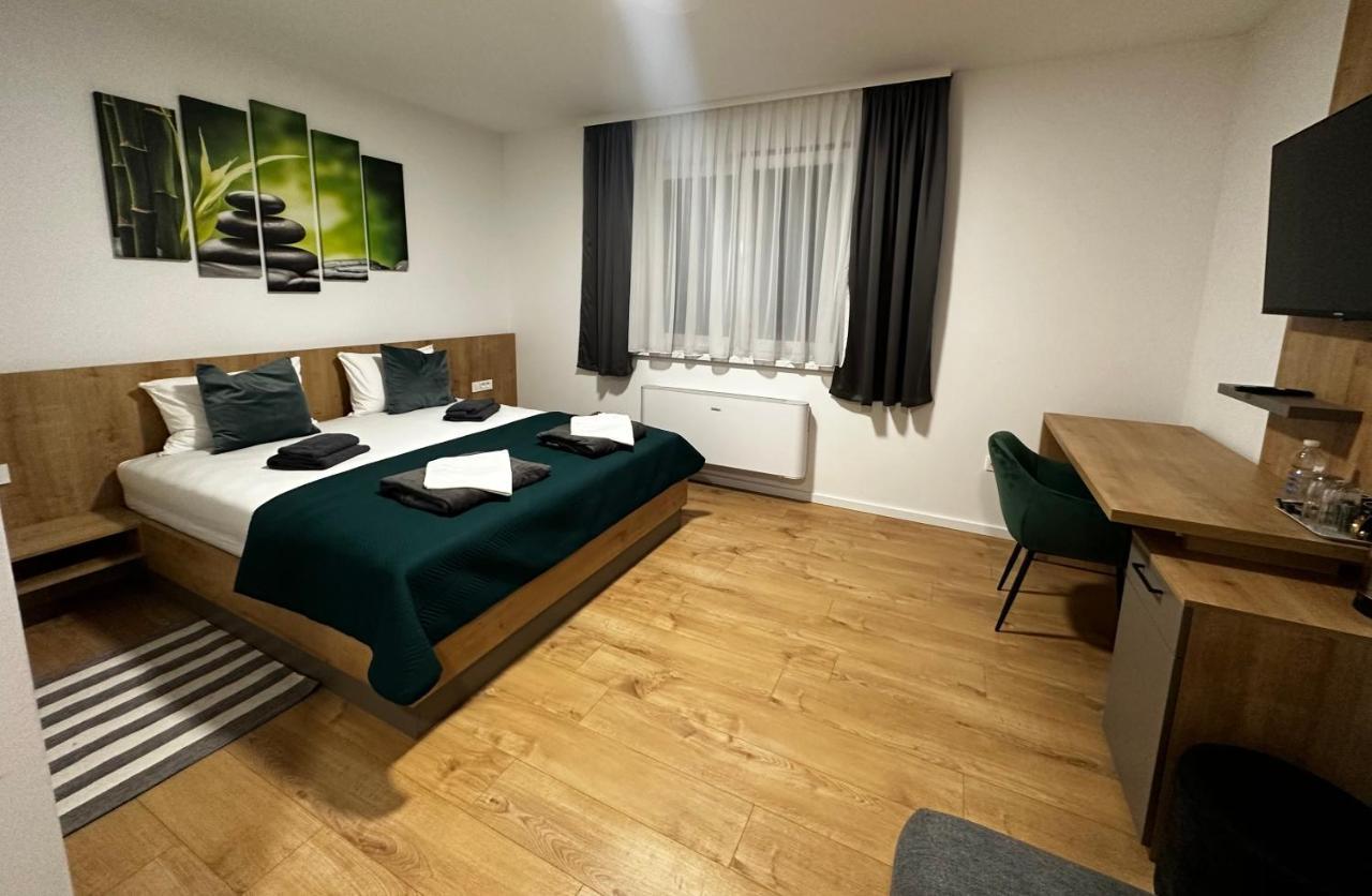 Rooms Slavonski Brod Buitenkant foto