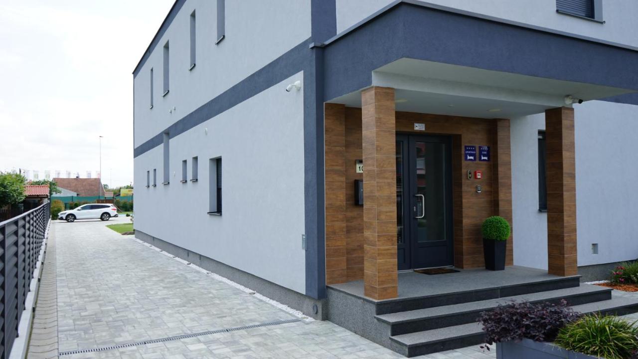 Rooms Slavonski Brod Buitenkant foto