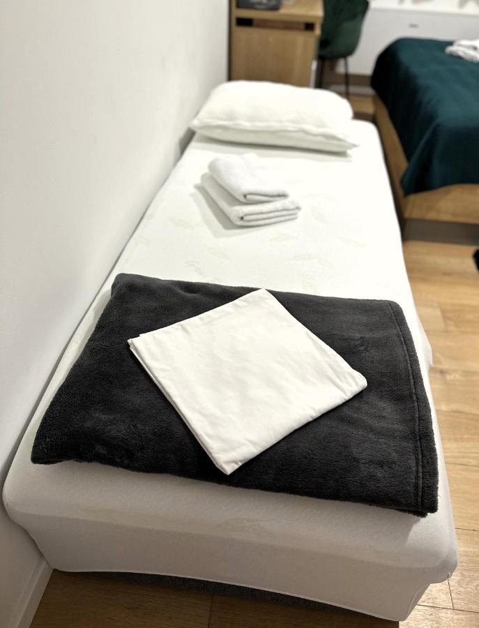 Rooms Slavonski Brod Buitenkant foto