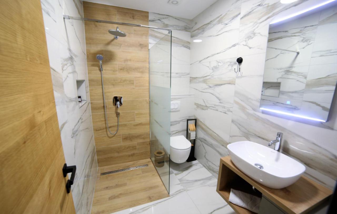 Rooms Slavonski Brod Buitenkant foto