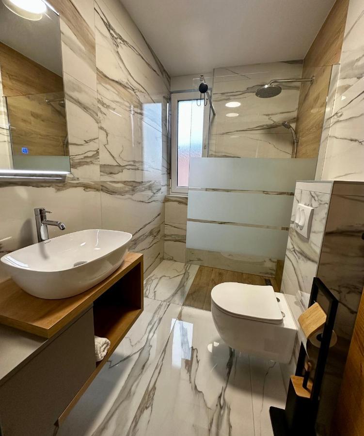Rooms Slavonski Brod Buitenkant foto